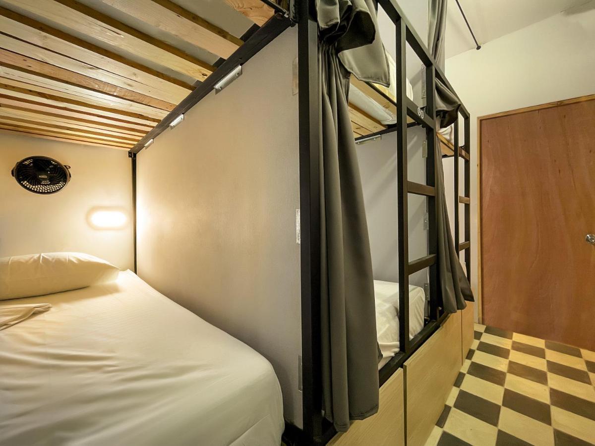 Baku Laureles Hostel เมเดยิน ภายนอก รูปภาพ