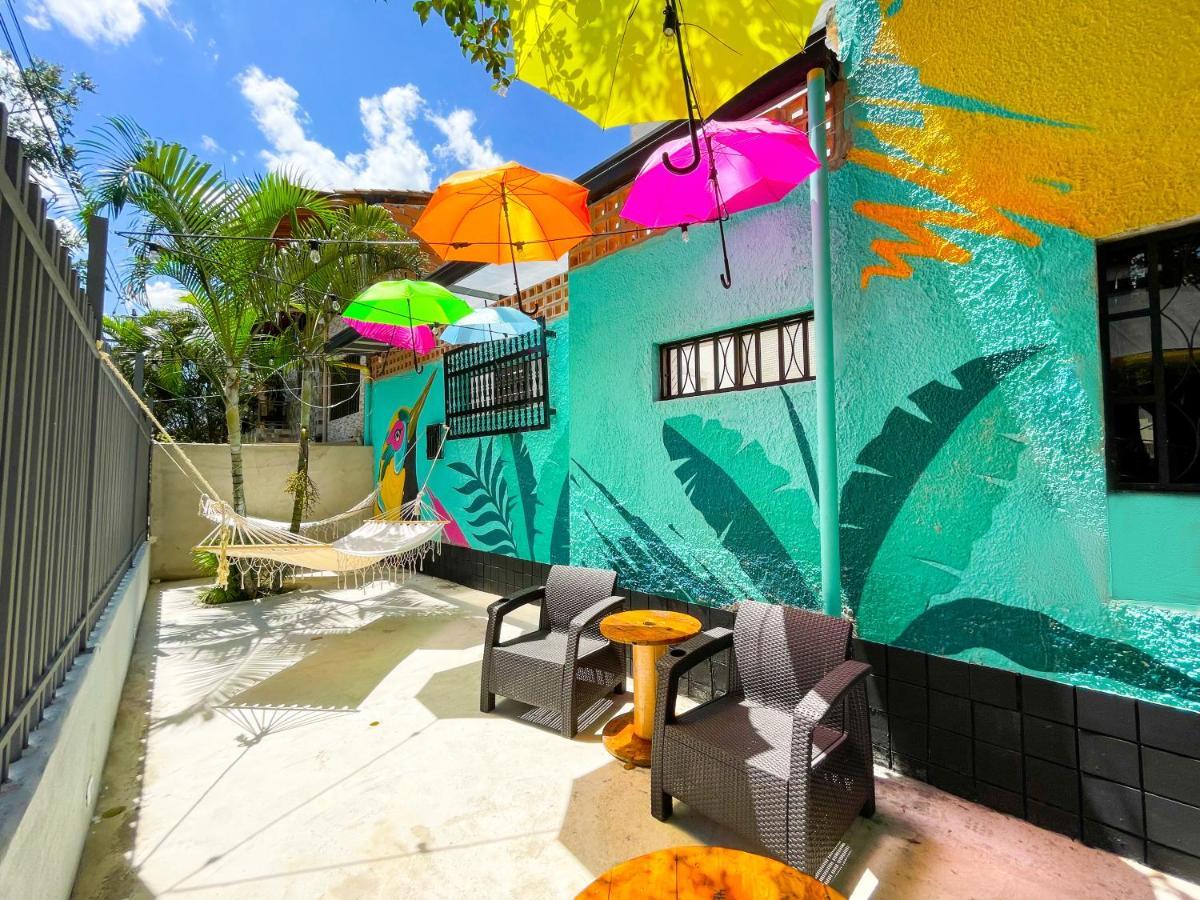 Baku Laureles Hostel เมเดยิน ภายนอก รูปภาพ